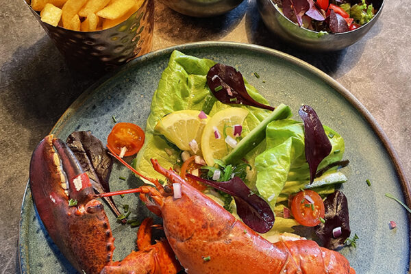 kreeft, friet & salade