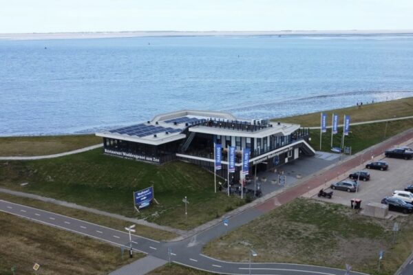 Uitzicht Waddegenot aan zee